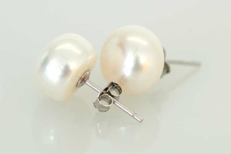 White Button pearl earring studs