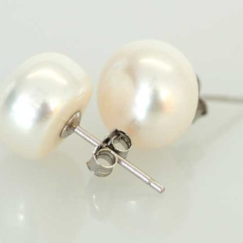 White Button pearl earring studs
