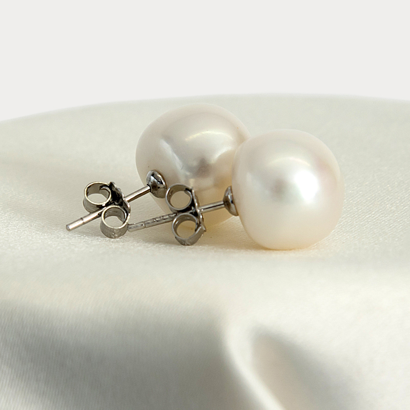 Larger pearl earrings