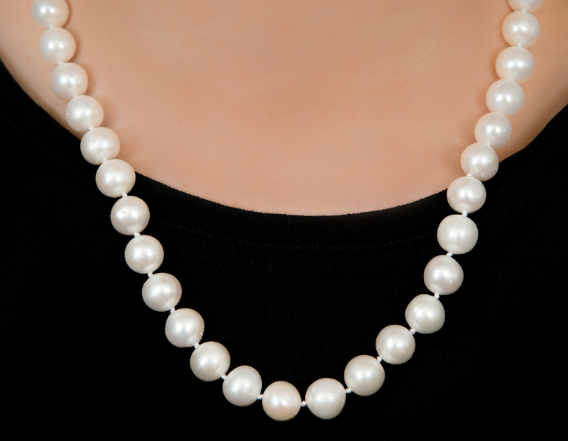 Baroque Pearl Necklace on a Gold Chain