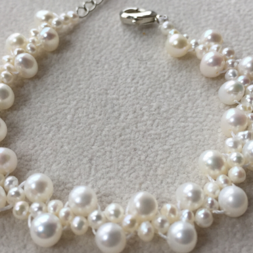 Cluster pearl bracelet
