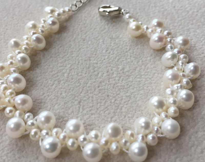 Cluster pearl bracelet